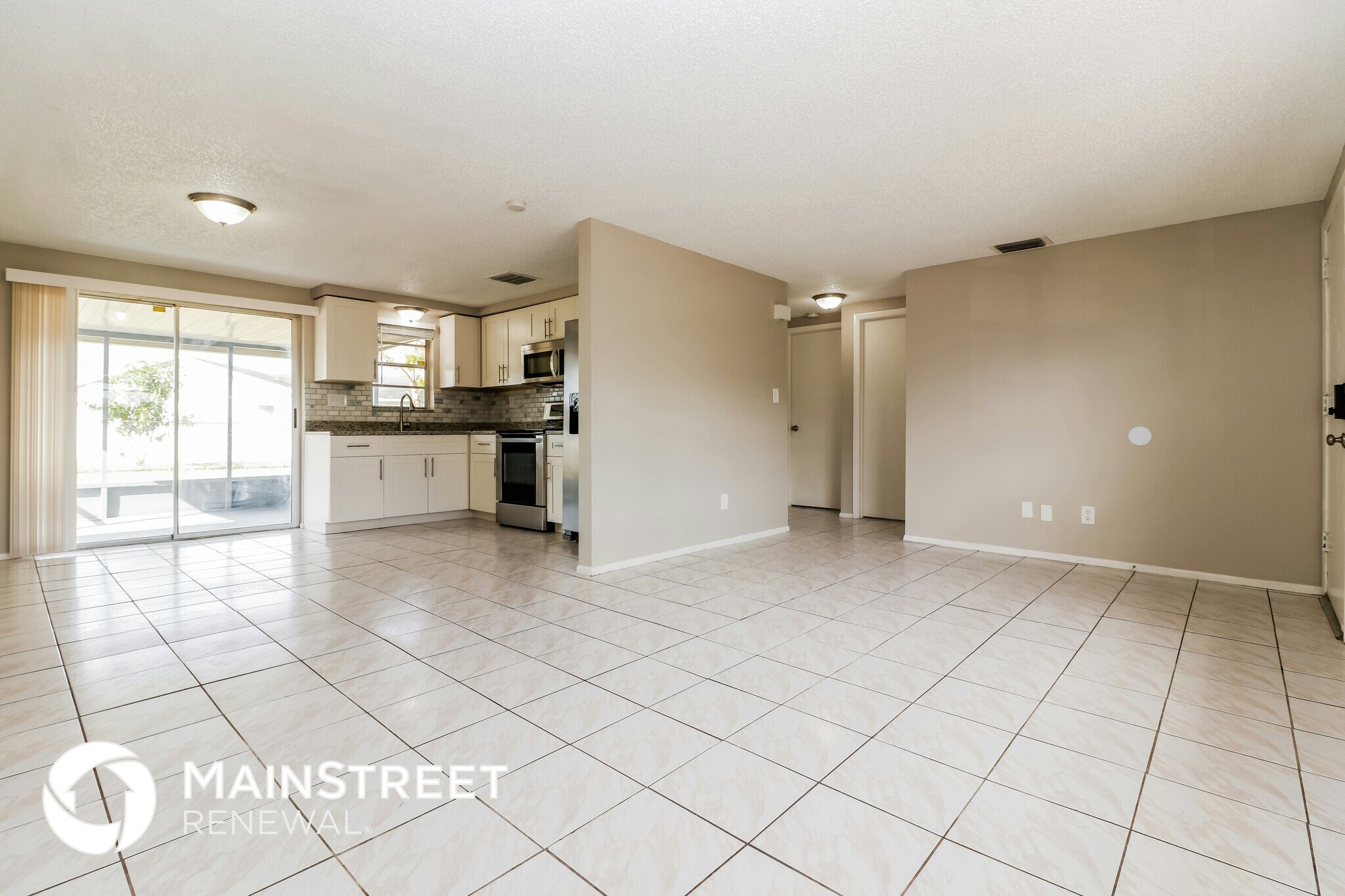 Building Photo - 2115 Harrison Dr