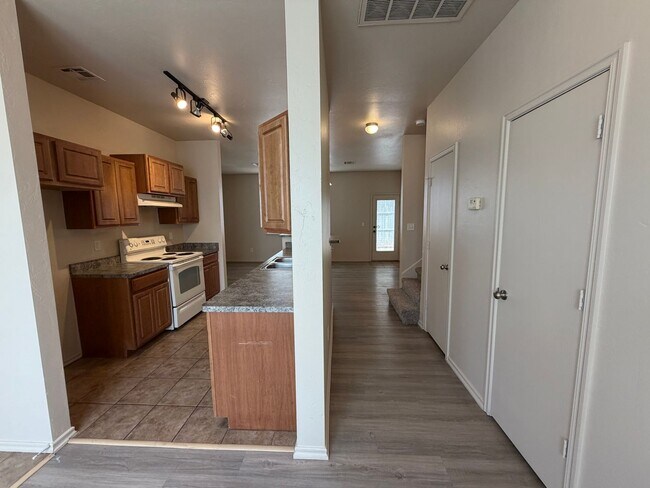 Building Photo - 212 Chalmette Dr