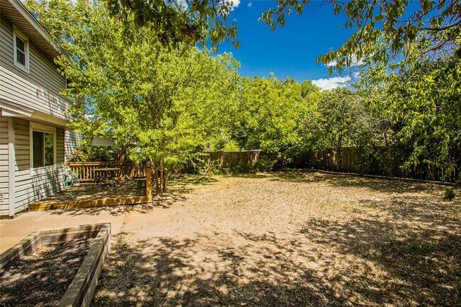 Building Photo - 3611 Gable Dr