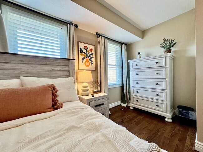 Building Photo - Executive home in West Chester Game Room Hot Tub