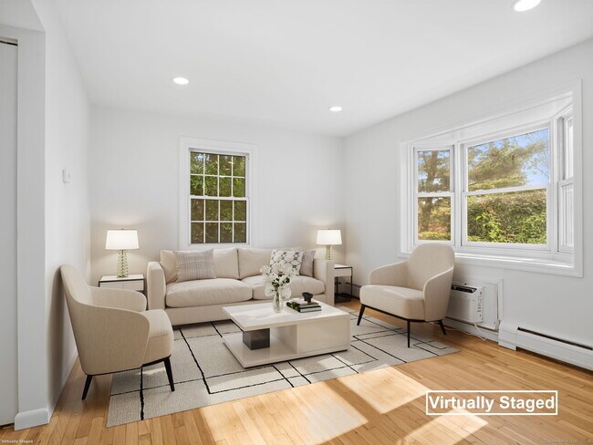 Building Photo - 240 Sunnyridge Ave