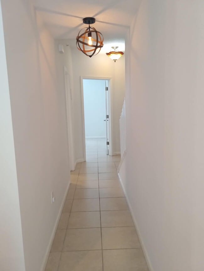 Building Photo - 2018 Alta Meadows Ln