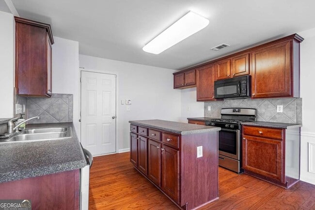 Building Photo - 112 Brianna Way