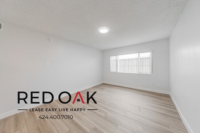 Building Photo - 18545 Clark St