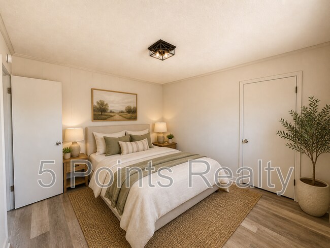 Building Photo - 2121 Bracey Cir