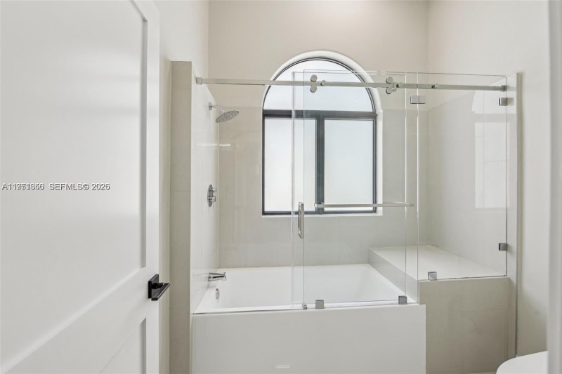 Building Photo - 20160 NW 9th Dr