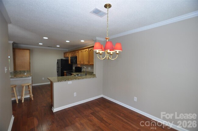 Building Photo - 8421 Southgate Commons Dr