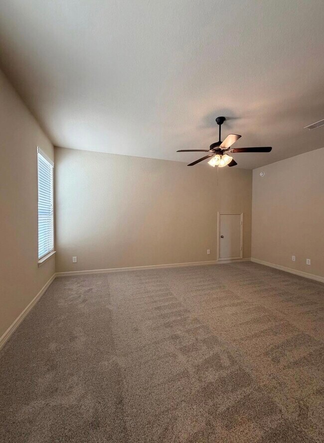 Building Photo - 5423 Lachlan Springs Ln