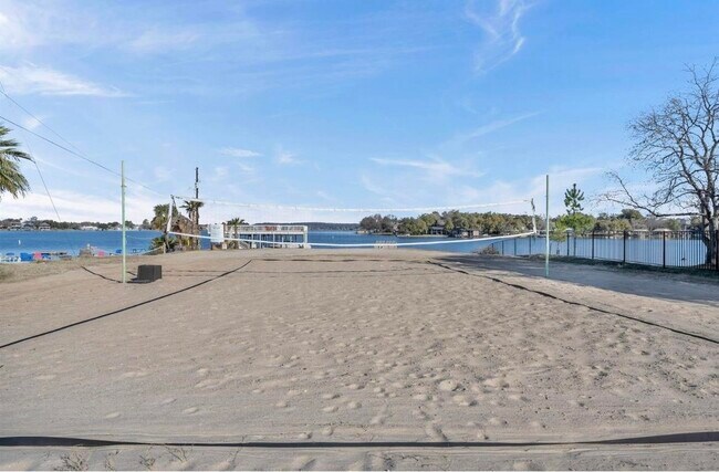 Building Photo - 604 Highcrest Dr