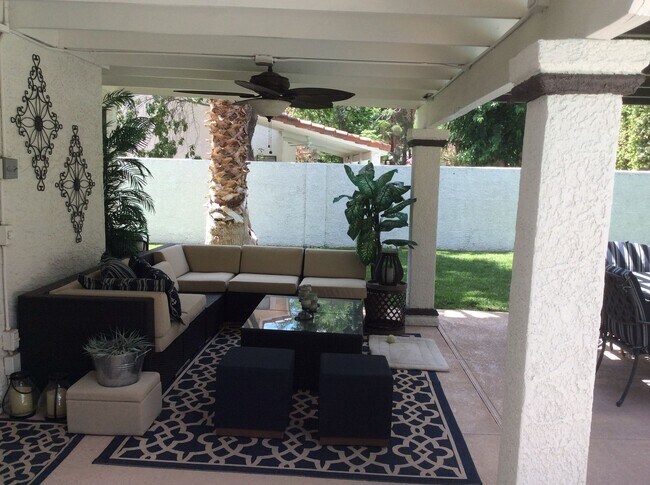 Building Photo - Stunning 2-story home offering 3 bedrooms, 2.5 bathrooms, with Pool