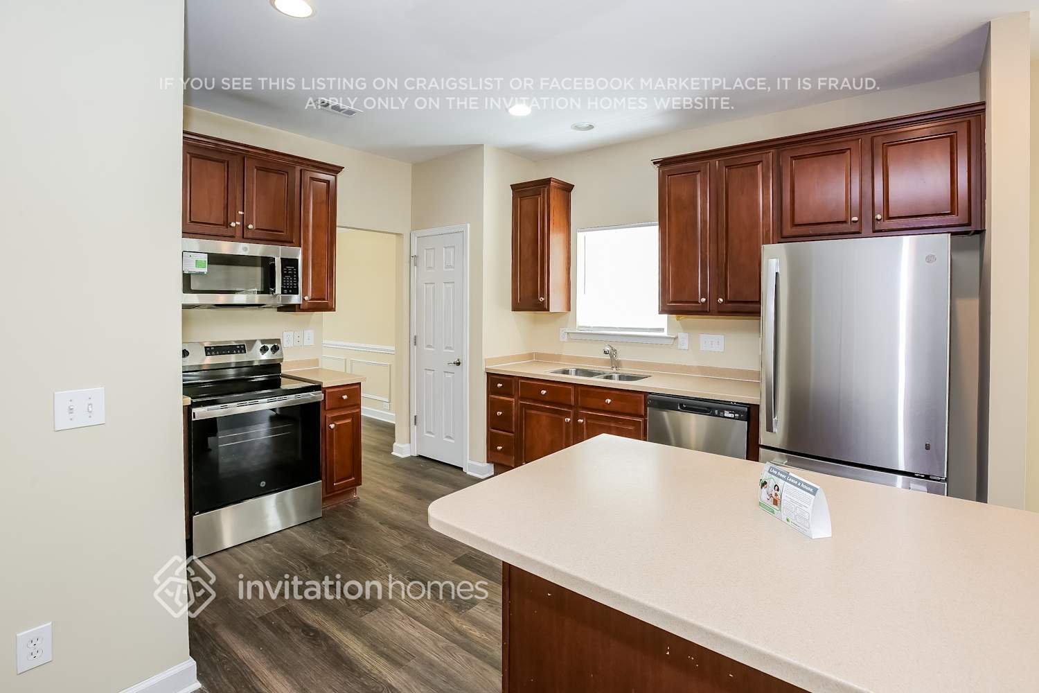 Building Photo - 1214 Mallory Ln