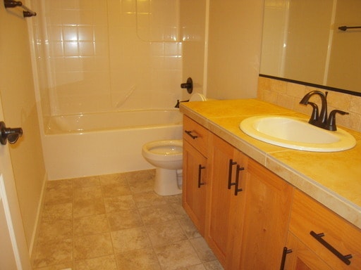 Building Photo - Beautiful 4 Bedroom Home Great Location
