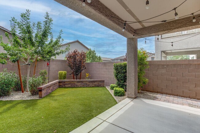 Building Photo - 9020 Nopah Peak Ct