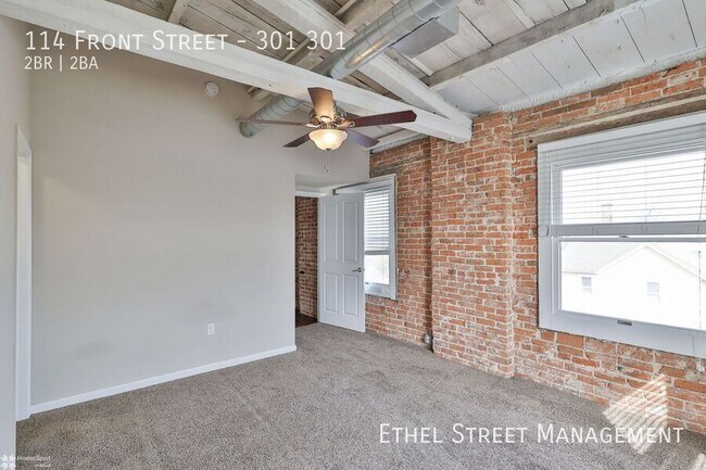 Building Photo - 114 Front St