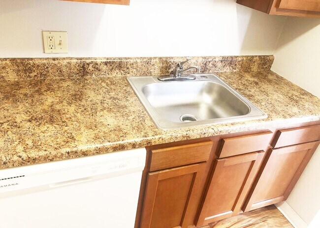 Interior Photo - Ludlow 440