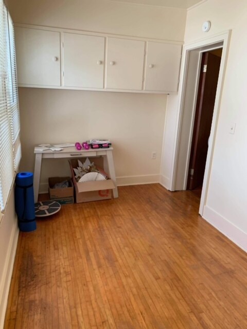 Building Photo - Wolford Units