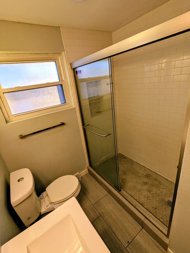 Building Photo - 1340 Dawson Dr