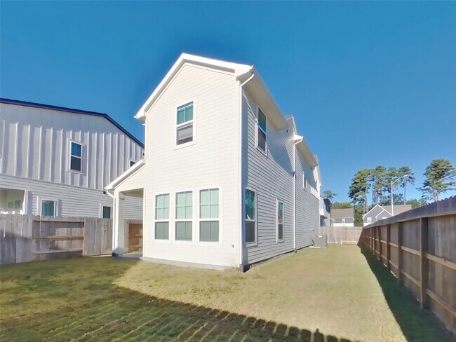 Building Photo - 9835 Willow Creek Commerce Dr