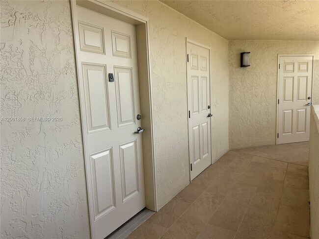 Building Photo - 720 S Collier Blvd
