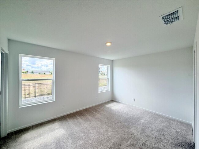 Building Photo - 842 Lynx St