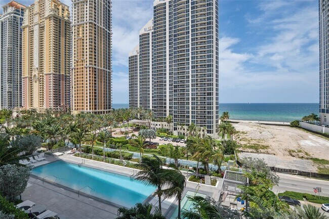 Building Photo - 17550 Collins Ave