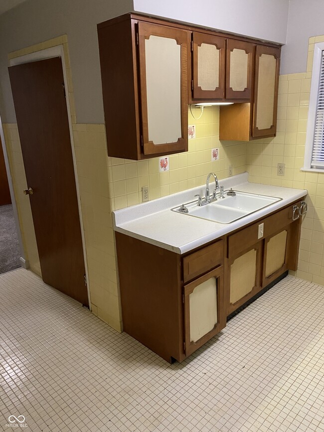 Building Photo - 5358 Winthrop Ave