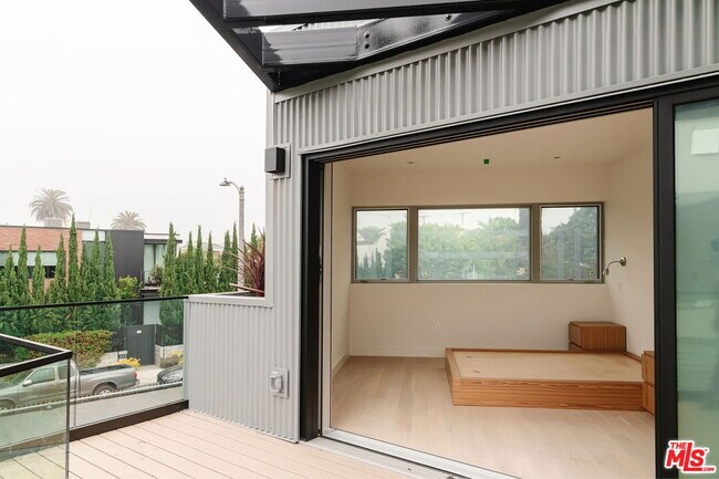 Building Photo - 340 Indiana Ave