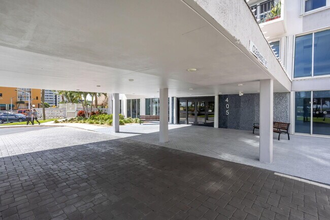 Building Photo - 405 N Ocean Blvd