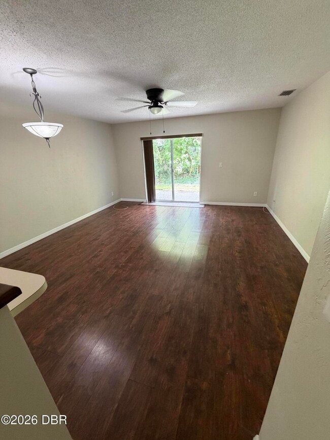 Building Photo - 175 Yorktowne Dr