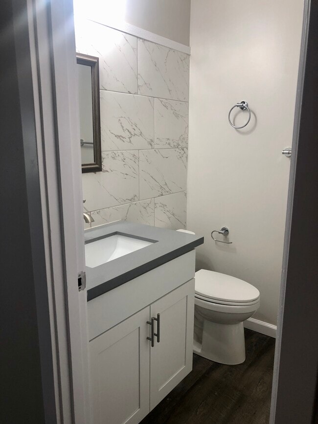 Building Photo - 12755 Phinney Ave N