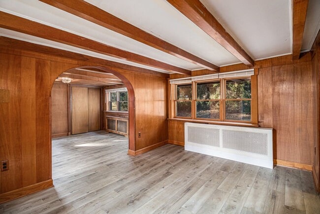 Building Photo - Charming 3-Bedroom Home in Quiet Neighborhood