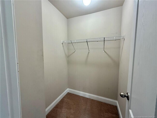 Building Photo - 260 Trenton Pl