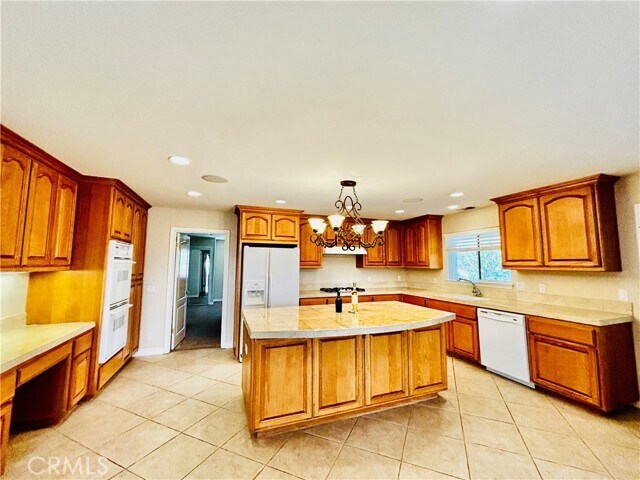 Building Photo - 16875 Orangecrest Ct