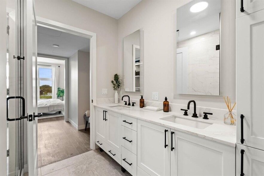 Building Photo - 18 Artisan Dr