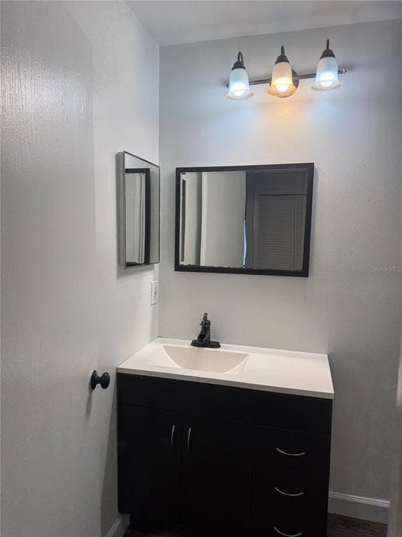 Building Photo - 3827 Bay Club Cir