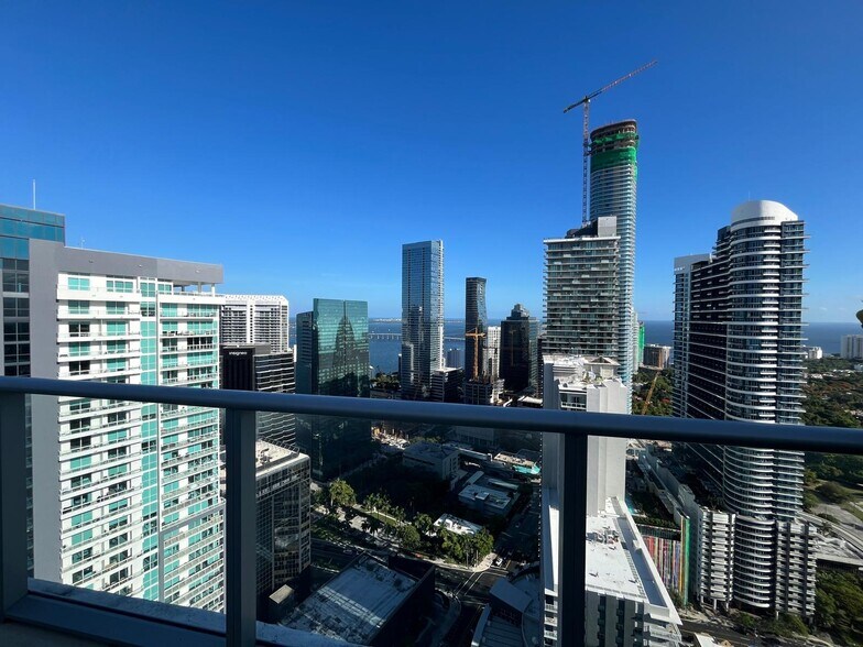 Building Photo - 1100 S Miami Ave
