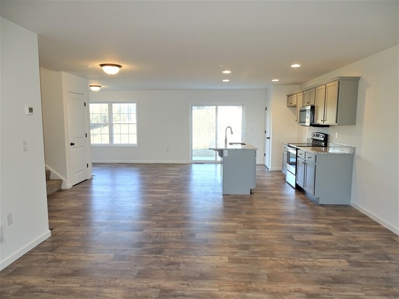 Building Photo - 407 Masonic Dr