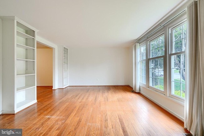 Building Photo - 1505 Westminster Ct