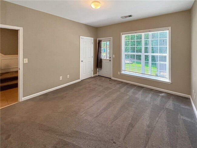 Building Photo - 1384 Thornborough Dr
