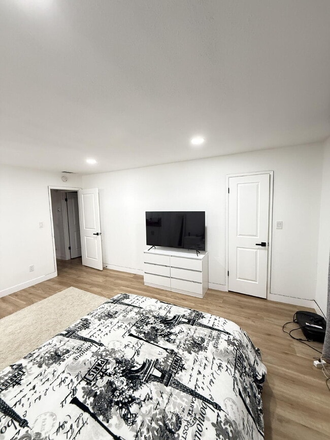 Building Photo - "Charming 2-Bed Duplex in Rancho Cordova – 1,110 Sq Ft of Comfort!"