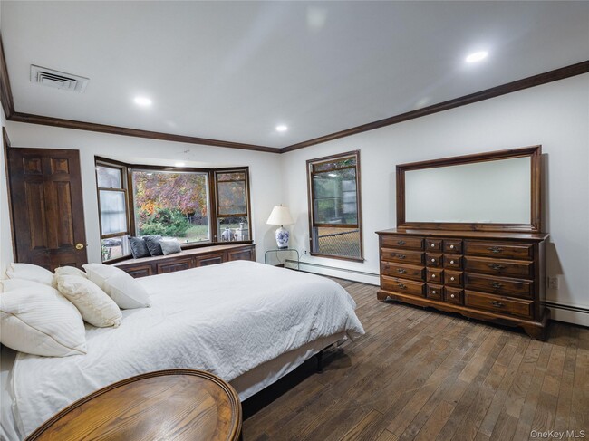 Building Photo - 11 Geralind Dr