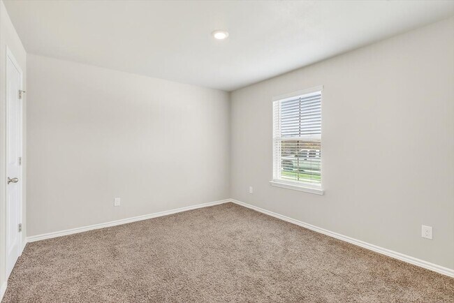 Building Photo - 7326 Tristan Dr