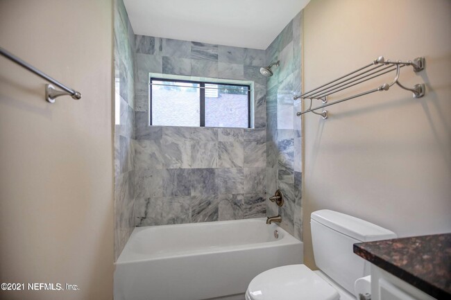 Building Photo - 4401 Cypress Creek Dr