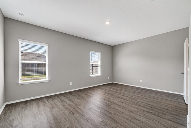 Building Photo - 14529 Lily Plns Dr