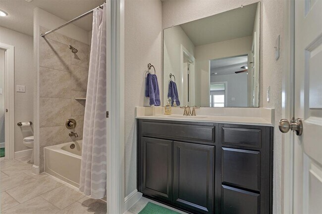 Building Photo - 15846 Weston Ridge Dr