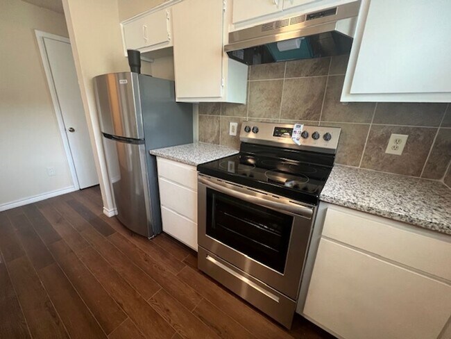 Building Photo - 101/103 Hughson Court