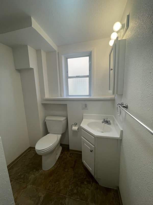 Building Photo - 620 Spruce Ave