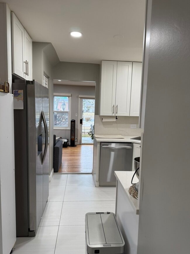 Building Photo - 1 S Stonington Dr