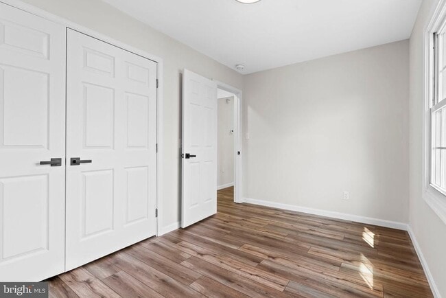 Building Photo - 46520 Rosewood Dr