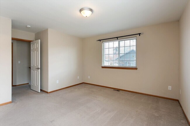 Building Photo - 4715 Bedford Ave